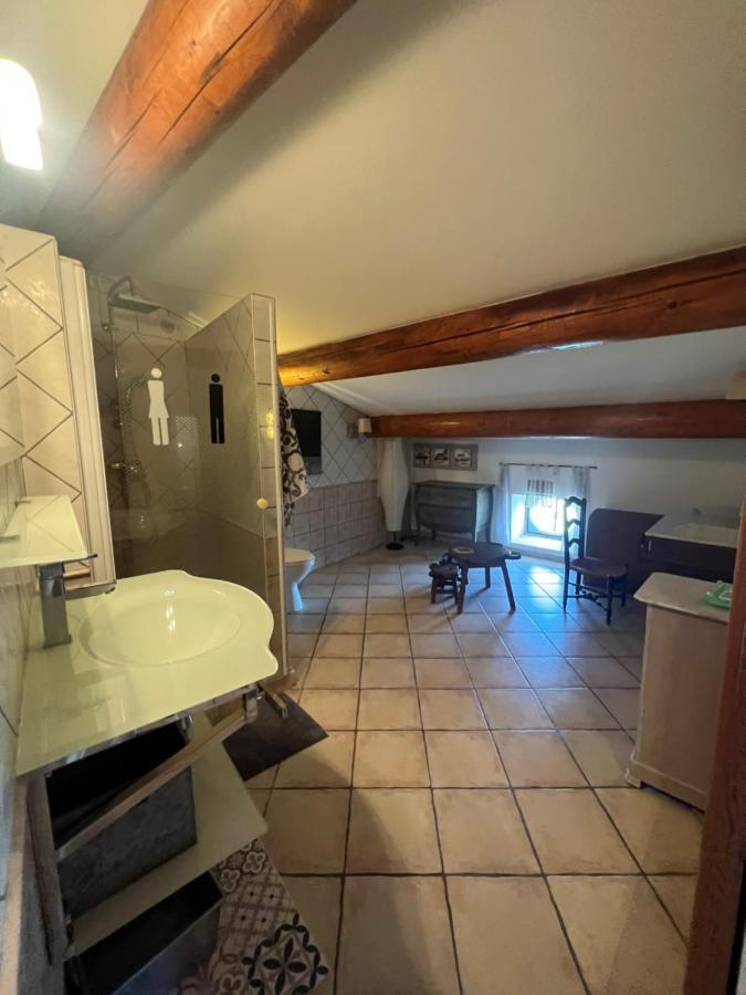 Maison D'Hotes Le Mas De Lila Vers Pont du Gard Dış mekan fotoğraf